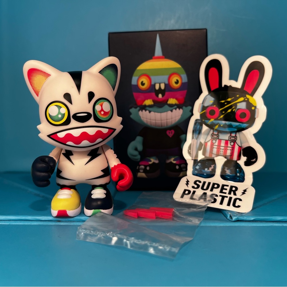 Superplastic - Janky Series 4 - Electrokitty - 3" Figure
